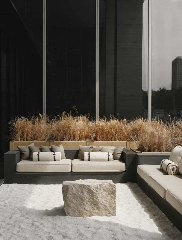 YARDCOM Outdoor Art&Living Showroom 图3